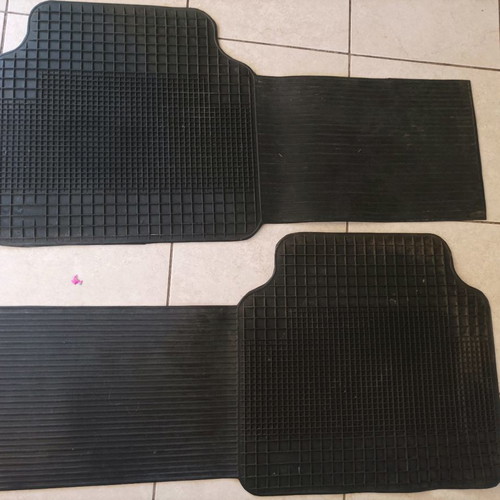 Rubber car mats used with bridge professional anti-slip