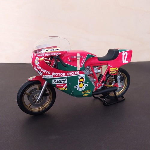 Minichamps Ducati 900 Race IOM TT 1:12 scale model like new