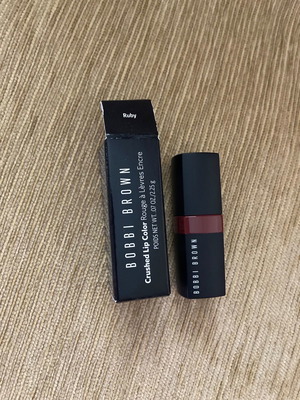 Κραγιόν Bobbi Brown καινούργιο, σκούρο μπορντο, μέγεθος μικρής τσάντας