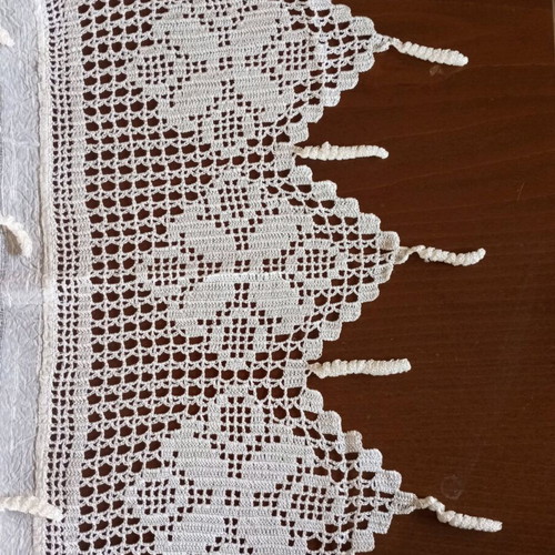 Ivory table runners set with handmade lace, new