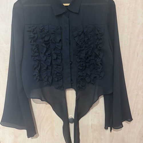 Women's black shirt like new