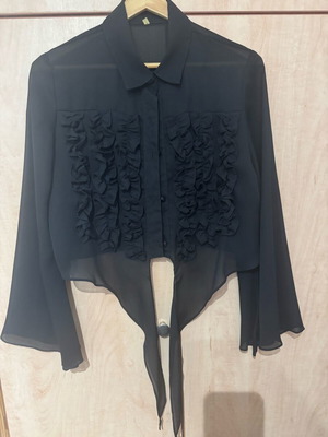 Women's black shirt like new