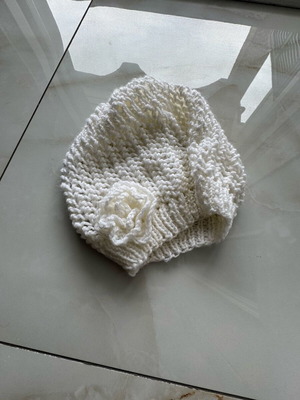 Knitted hat new