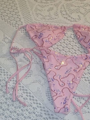 Bikini set pink size M/L like new with pearls, Brazilian tie