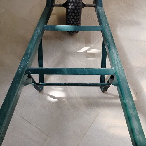 Stroller base with like new inner tube