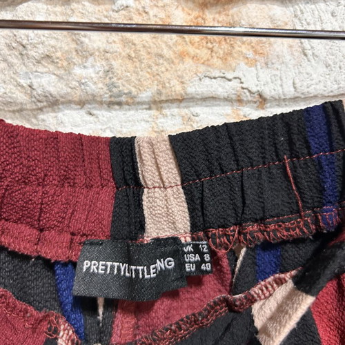 PrettyLittleThing Striped High-Waisted Shorts Burgundy Black Size 12