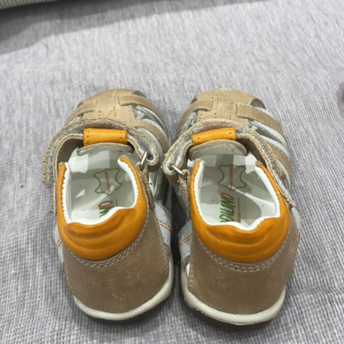 Crocodilino sandals size 20 used with wear on front