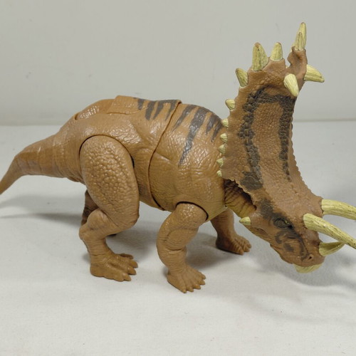 Jurassic World Pentaceratops Mattel used with functional mechanism and lights
