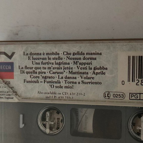 The Essential Pavarotti cassette tape like new, Decca 1991
