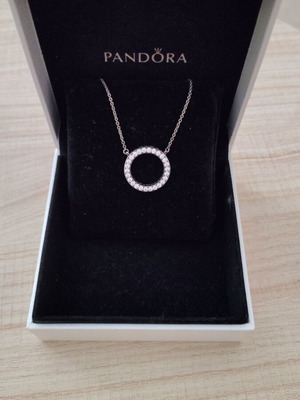 Pandora silver necklace with sparkling circle, like new