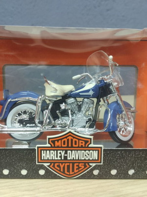 Maisto Harley Davidson 1962 FLH Duo Glide scale 1/18 model