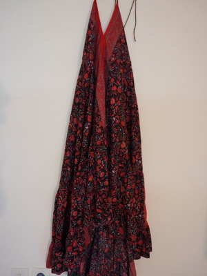 Summer dress new, one size, red, backless design
