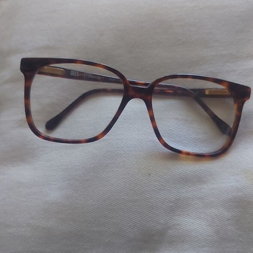 Vintage Tortoiseshell Square Eyeglass Frame like new, Italian