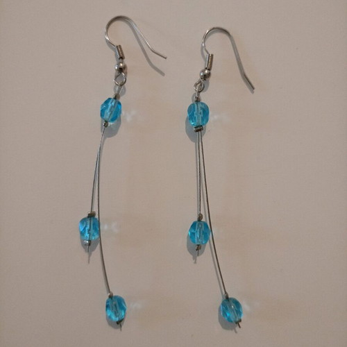 Earrings unused with blue beads