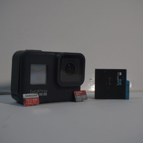 GoPro Hero 8+ camera like new with accessories 32GB and 256GB