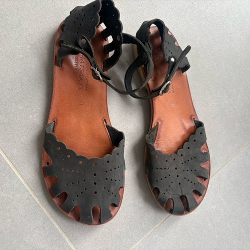 Klimatsakis leather sandals size 40 black like new