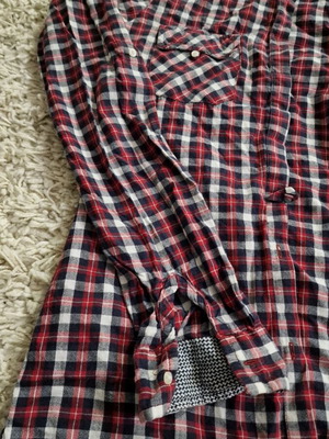 Checked shirt small like new, red