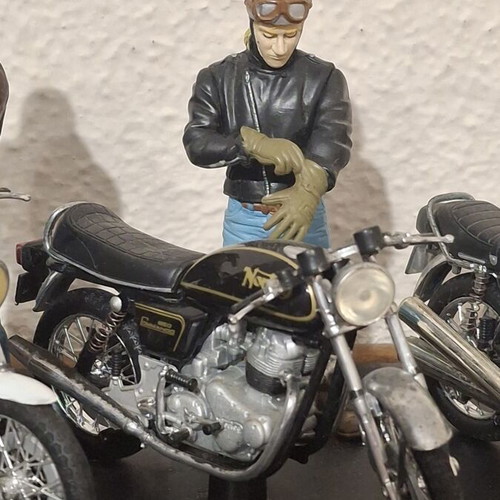 Joe Bar Team Collection Solido motorcycle set 1:18 scale, like new