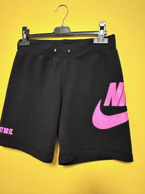 Nike sports shorts size S, like new, black with pink logo