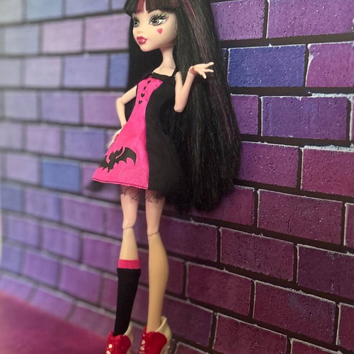 Draculaura Monster High doll