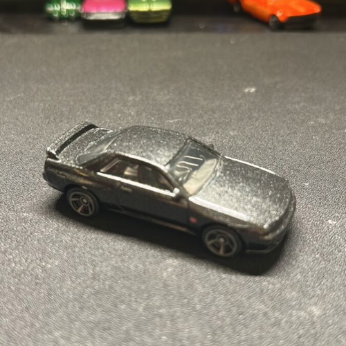 Hot Wheels Mainline Nissan Skyline GT-R R32 like new without packaging