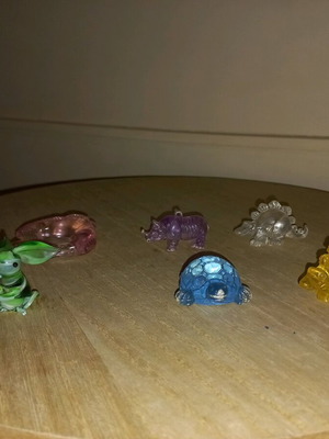 Diamond world figures used