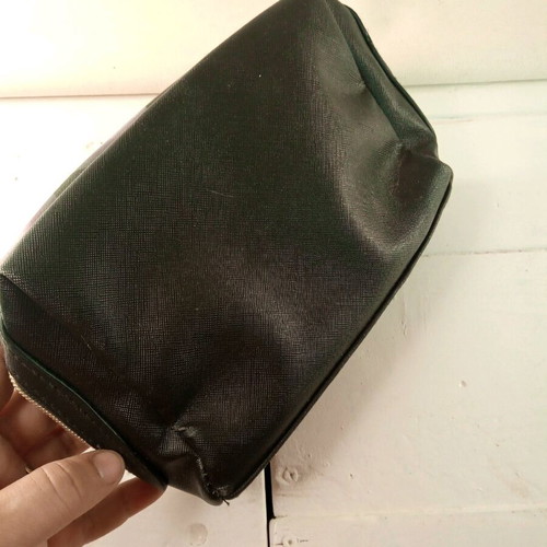 Toiletry bag with roses 21*6 cm like new, plastic