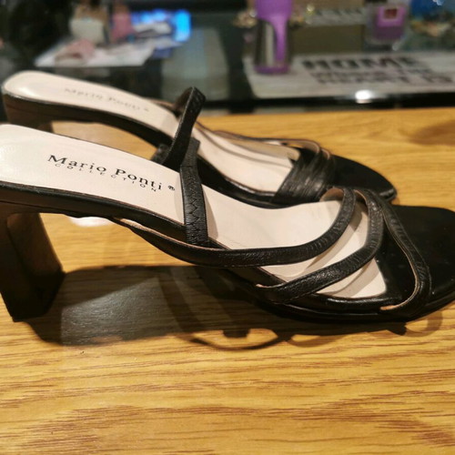 Leather black sandals used, size 36, missing heel cap