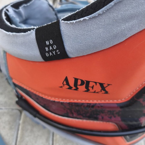 Kitesurf belt ION Apex medium used with spread bar and leash