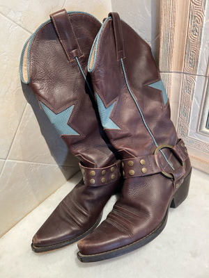 Diesel cowboy boots brown with blue star like new