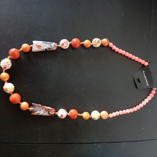 Necklace new in orange shades