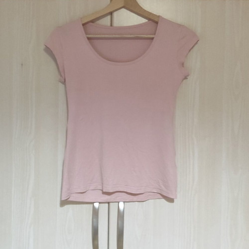 T-shirt pink scoop neck slim fit XS like new