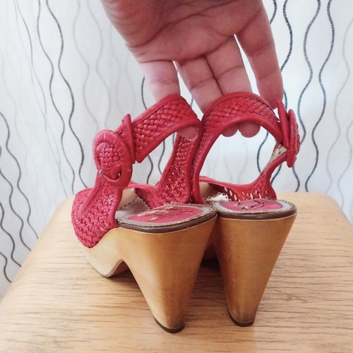 Poetic Licence vintage platform sandals used, slingback peep toe coral pink
