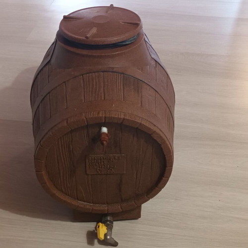 Plastic Wine Barrel 60L used, very good condition