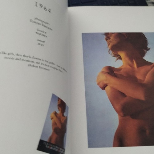 Pirelli Calendar Classics book like new, English