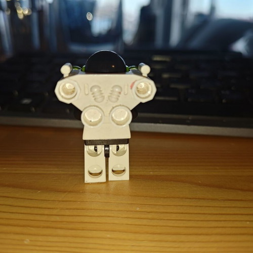 Lego vintage minifigure Blacktron 2 with Jet Pack and Trans-Neon Green Lights used