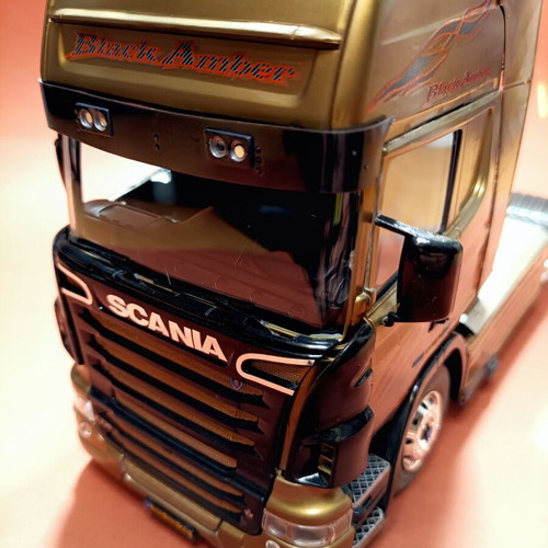 Scania R730 plastic model 1/24 new