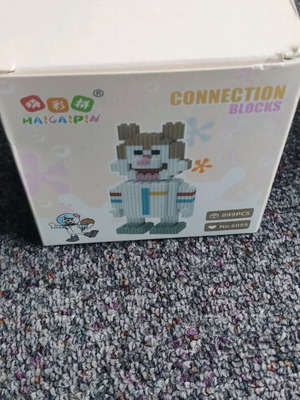 Sandy Building Blocks new, 899 pieces with instructions