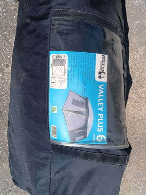 Valley Plus 6 Tent like new