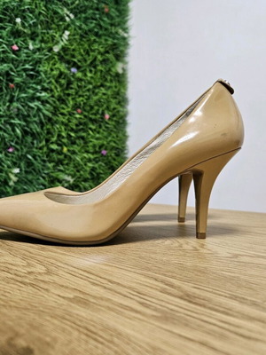 Michael Kors high heels used, size 38, beige patent leather