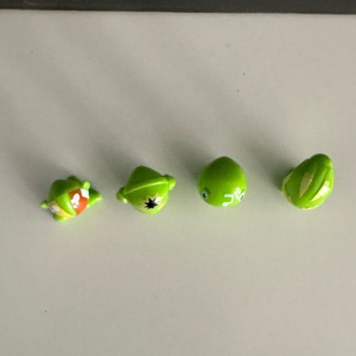 Go-Go’s Crazy Bones neon green mini figures like new collectible set