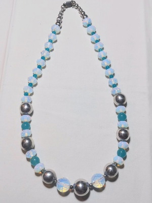 Silver necklace with moonstones