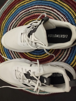 Adidas αθλητικά παπούτσια σαν καινούργιο, νούμερο 48, μαύρο και άσπρο