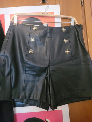 Zara leather shorts used, size L, black