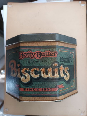 Betty Butter Collectible Metal Biscuit Tin like new