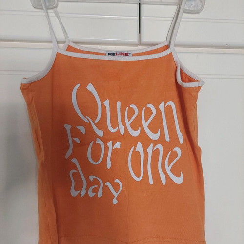 Reline Queen Orange Top size S like new