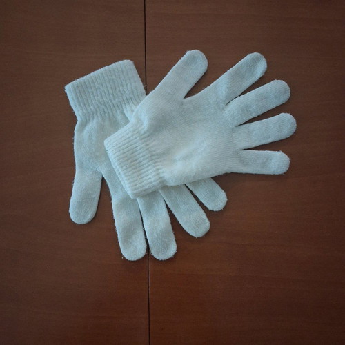 Scarf, hat and gloves set for girls used, white