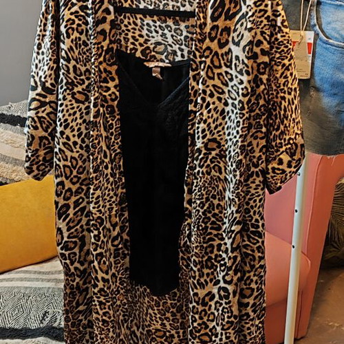 Animal Print Kimono new, satin fabric, one size