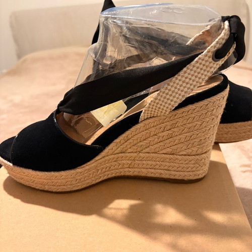 Ugg black platform shoes like new