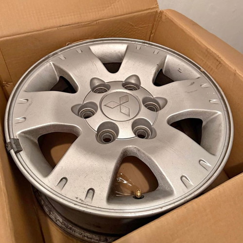 Mitsubishi L200 Factory Rims 16" Used, Model J16x7JJ 46